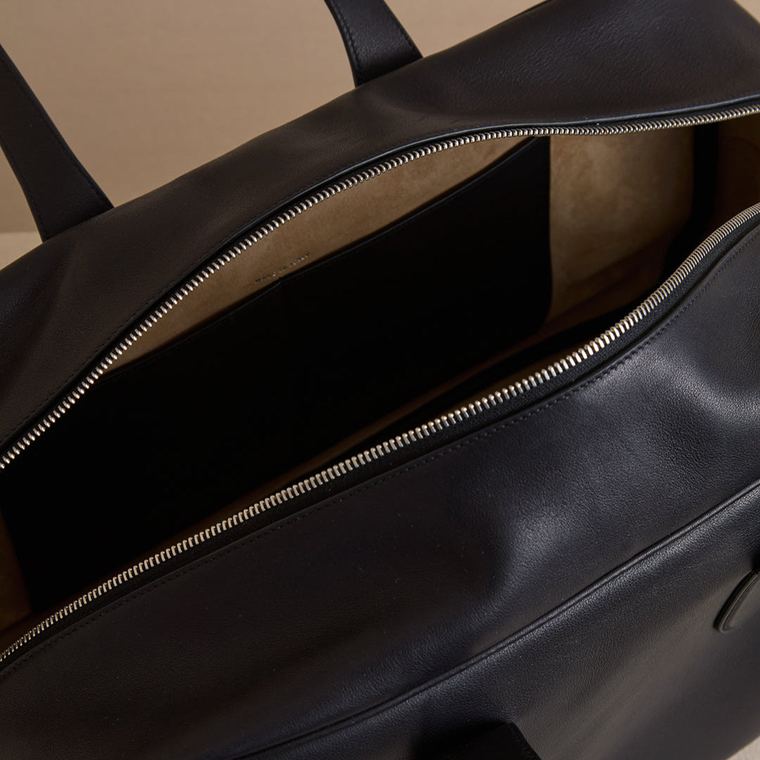 Structured Leather Tote Bag with Laptop Compartment and Interior Pocket - Image 5