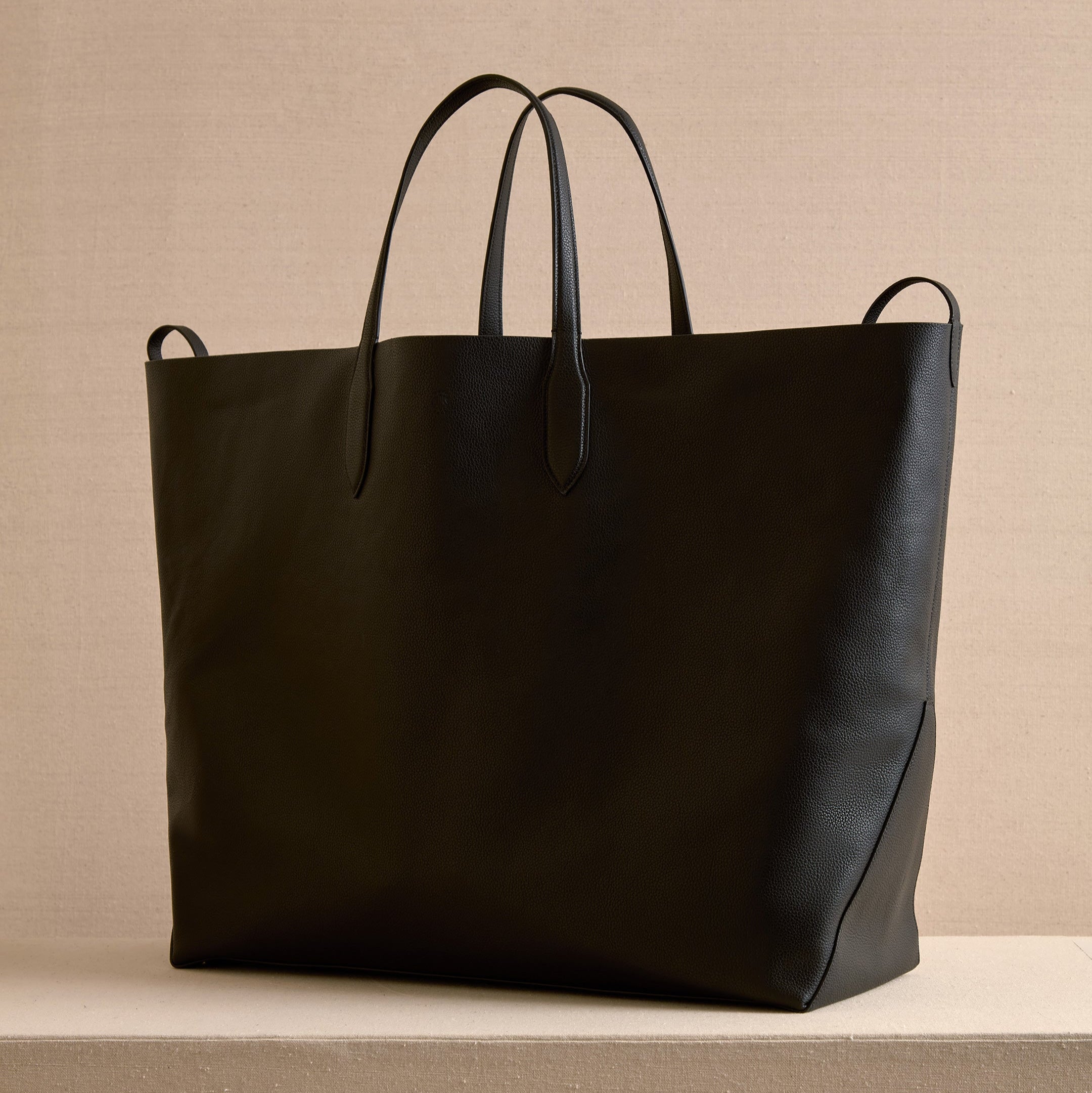 Leather Weekender Tote Bag with Lightweight Unlined Design - Image 3