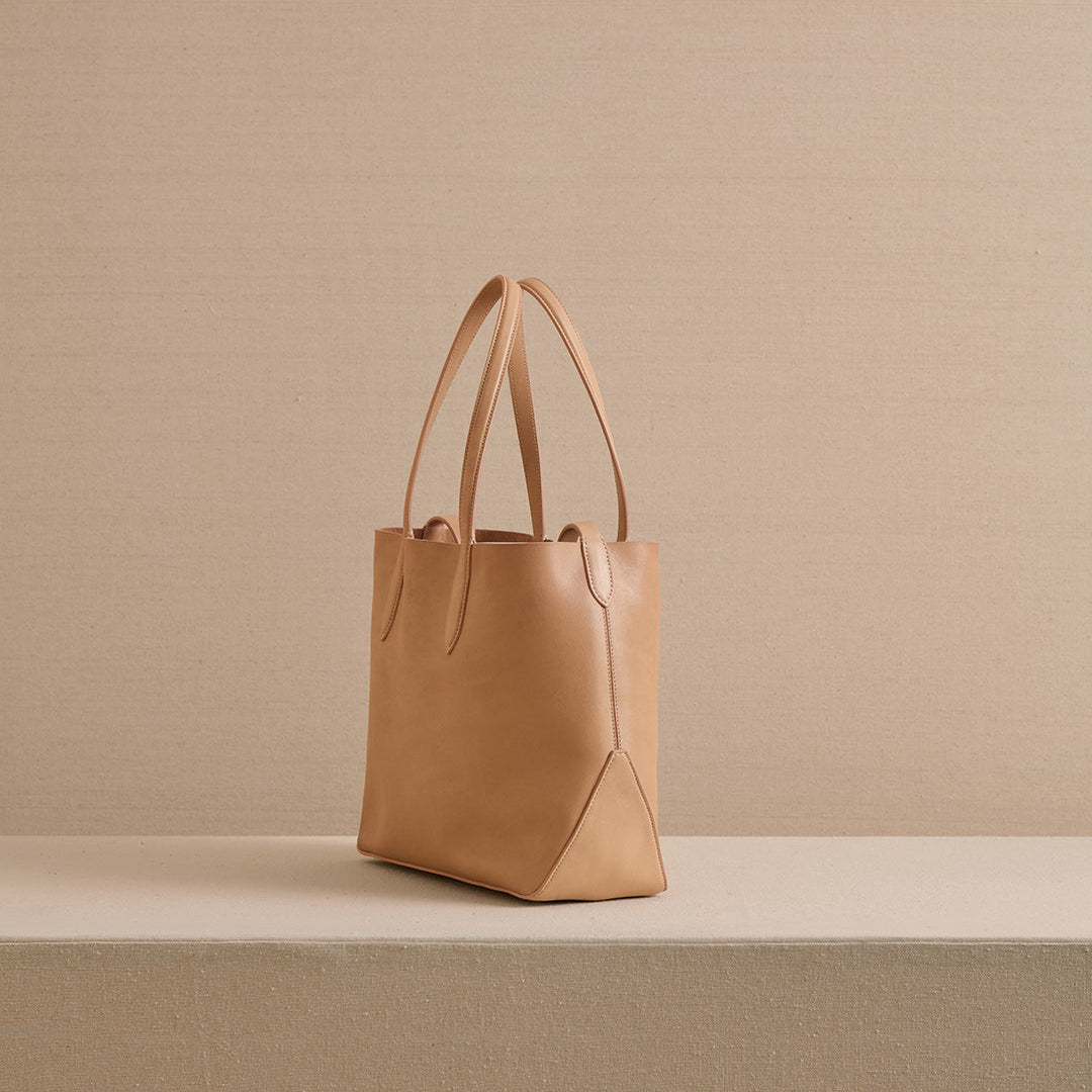 Leather Tote Bag with Soft Construction and Everyday Capacity - Image 3